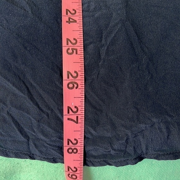 WHBM Women’s SILK V-neck blouse, size small. - Picture 7 of 7